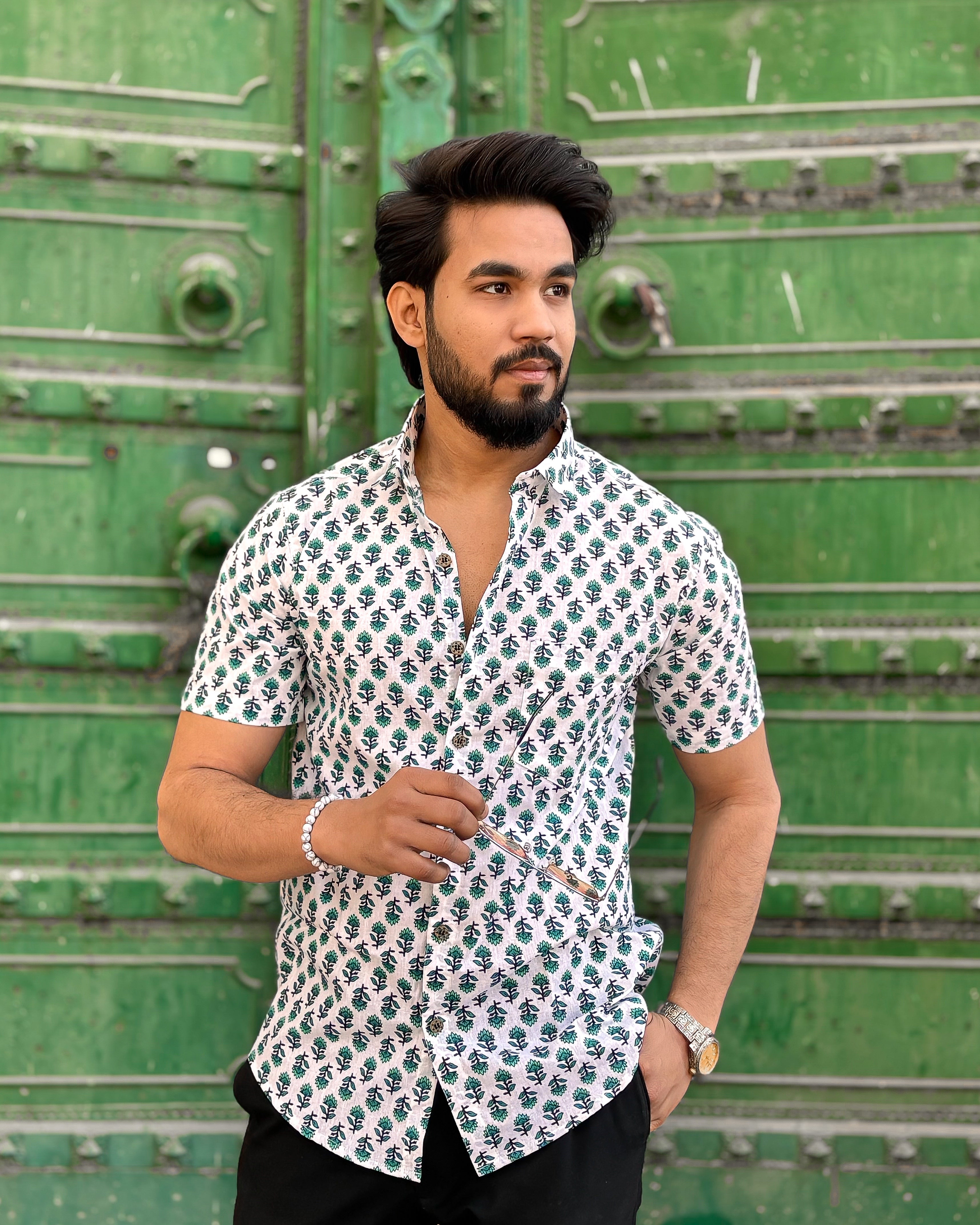 Men’s Stylish Printed Short-Sleeve Shirt