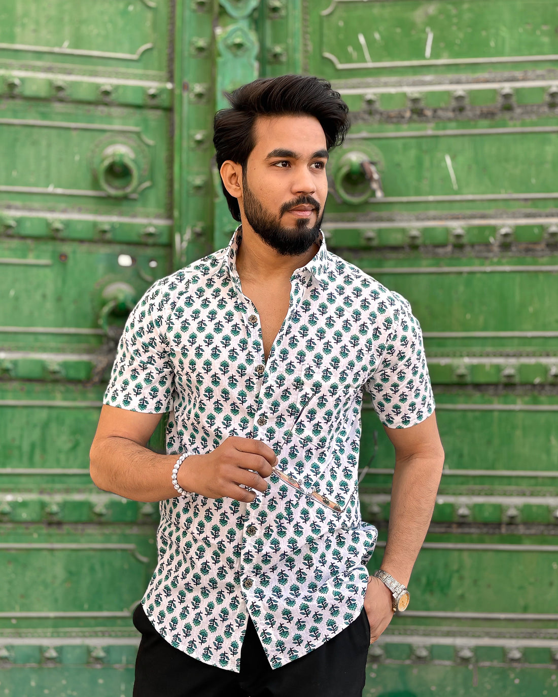 Men’s Stylish Printed Short-Sleeve Shirt