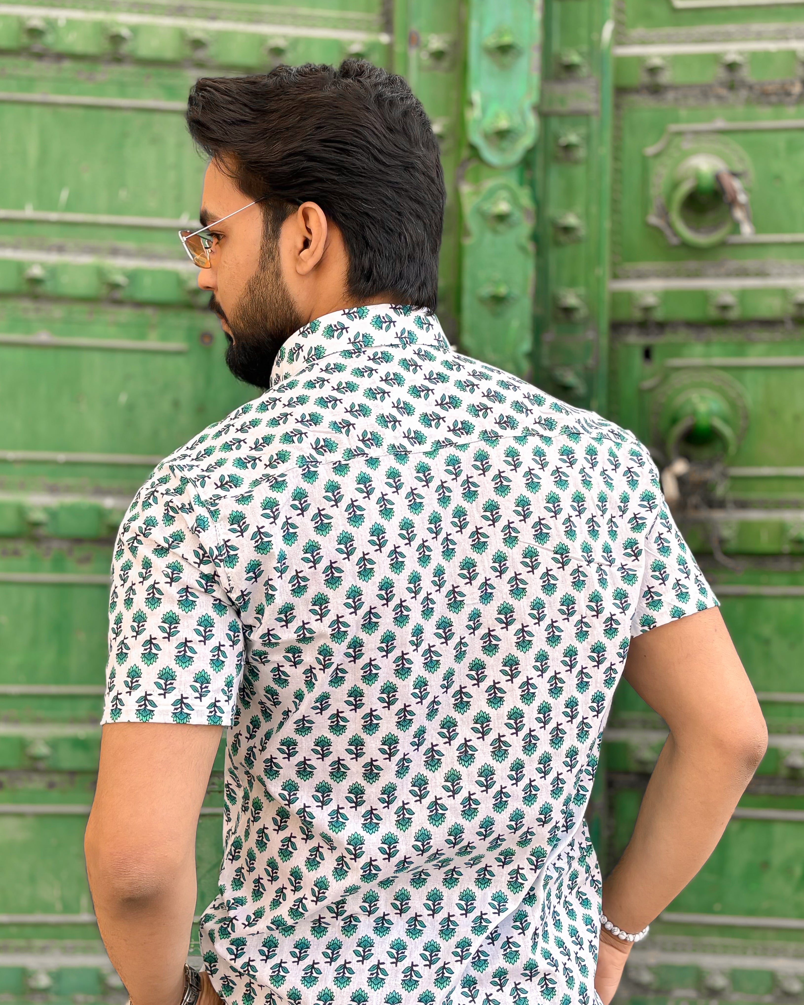 Men’s Stylish Printed Short-Sleeve Shirt