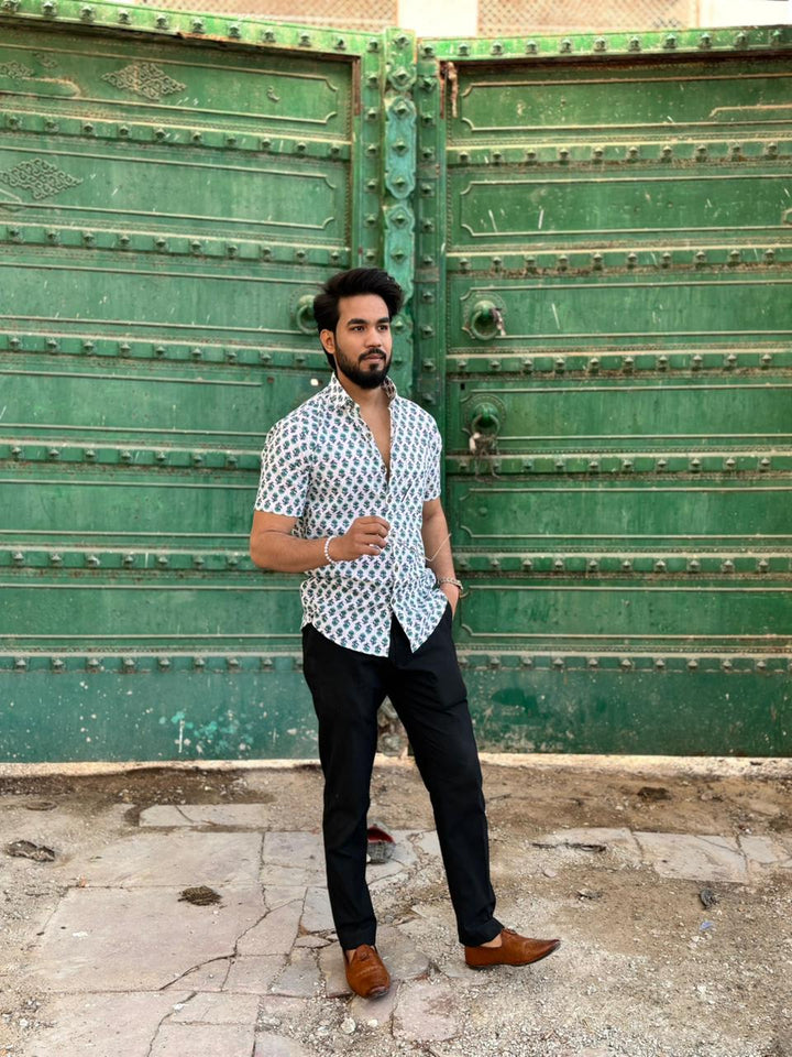 Men’s Stylish Printed Short-Sleeve Shirt